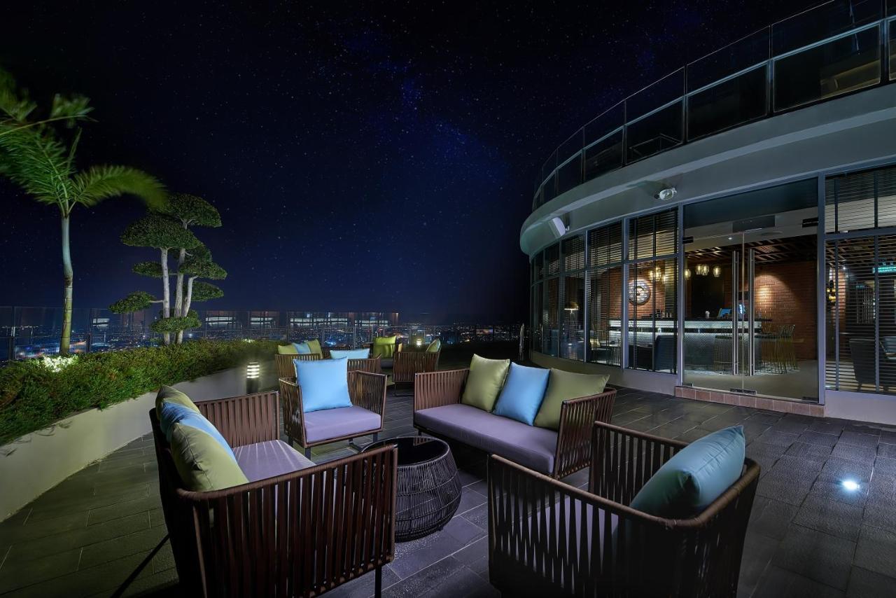 Hatten Place Melaka מראה חיצוני תמונה The Sky Bar